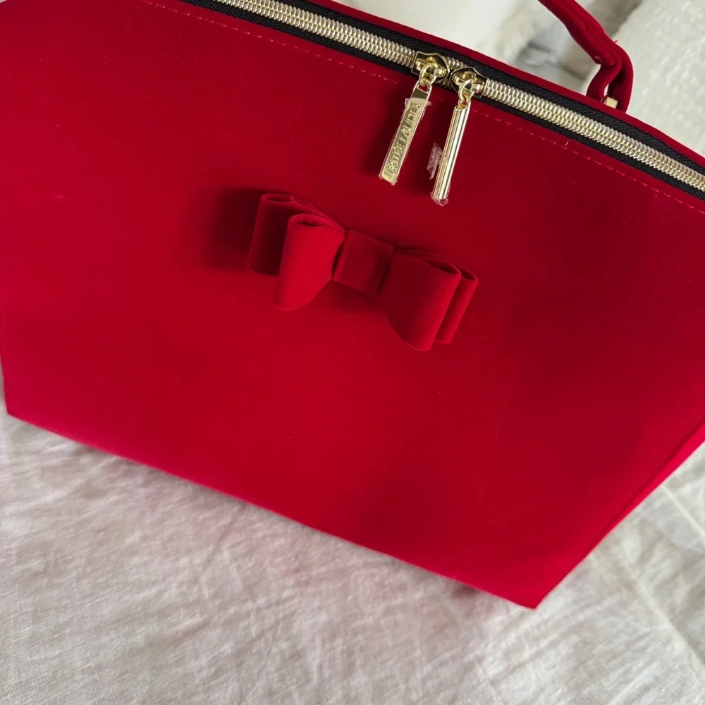 Estée Lauder Red Velvet Holiday Train Case Makeup Bag (Case Only)
